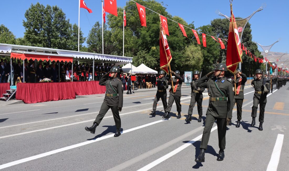 30 Ağustos Zafer Bayramı Erzincan’da düzenlenen törenlerle kutlandı. İlk tören