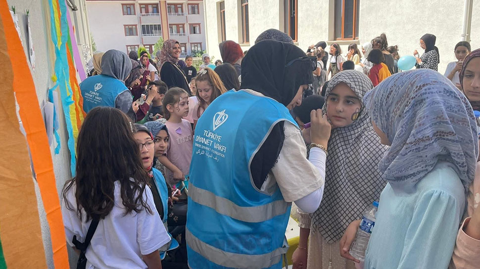 Erzincan’da çocuklara cami sevgisi aşılamak, manevi değerleri eğlenceli etkinliklerle pekiştirmek