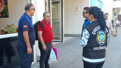 Erzincan’da polis ve zabıta ekipleri, cadde ve sokaklarda çevre kirliliğini