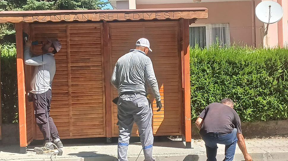 Erzincan Belediyesi, mahalle sakinlerinin taleplerini dikkate alarak şehir genelinde kapalı