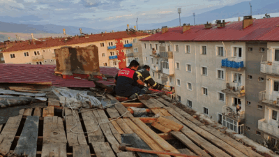 Erzincan’da önceki gün akşam saatlerinde etkili olan ani sağanak yağış