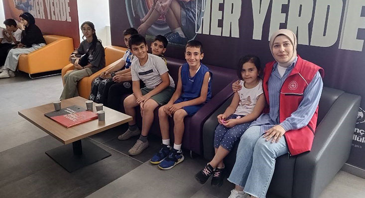 Erzincan On Üç Şubat Gençlik Merkezi’nde düzenlenen GSB Yaz Kulübü