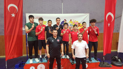 Ordu’da düzenlenen Anadolu Yıldızlar Ligi Grekoromen Güreş Grup Elemeleri’nde Erzincan