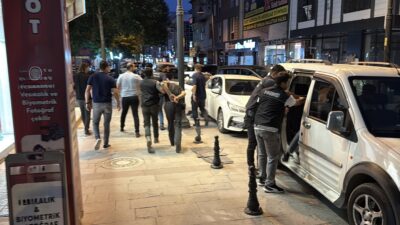 Erzincan’da düzenlenen uyuşturucu operasyonunda 4 şüpheli gözaltına alındı. Erzincan İl