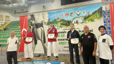 Rize’de düzenlenen Karadeniz ve Hazar Ülkeleri Karate Şampiyonası’nda Erzincanlı sporcular,