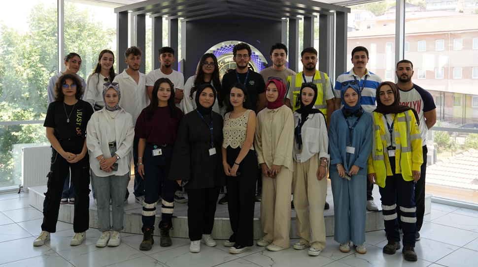 İliç Seyda Fırat Çok Programlı Anadolu Lisesini bitiren 12. sınıf