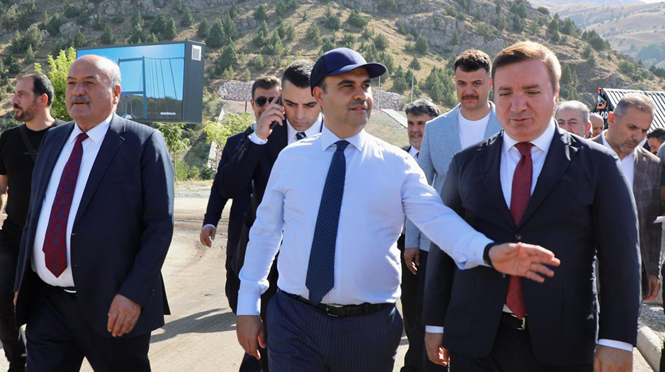 Sanayi ve Teknoloji Bakanı Mehmet Fatih Kacır, Erzincan ziyaretinde hem