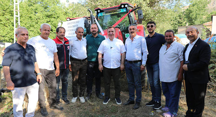 Erzincan Valisi Hamza Aydoğdu, beraberindeki kurum amirleriyle birlikte Erzincan merkeze