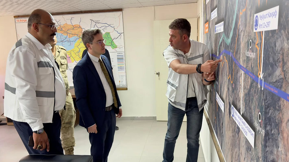 Erzincan’ın Kemaliye ilçesinde yapımı süren Kemaliye–Dutluca Tünelleri, bölgenin ulaşım altyapısını