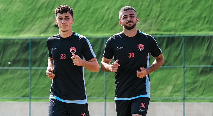 TFF 2. Lig Beyaz Grup’ta mücadele eden Anagold 24 Erzincanspor,