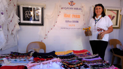 Malatyalı kültürel miras taşıyıcısı Gülhan Bakan, Erzincan Yaşayan Miras Festivali’nde