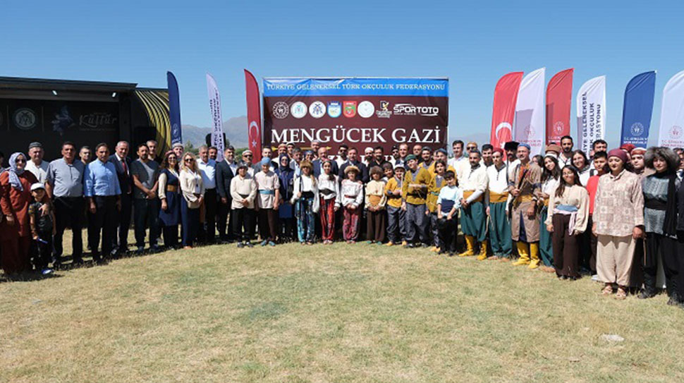Türkiye Geleneksel Türk Okçuluk Federasyonu (TGTOF) tarafından düzenlenen Mengücek Melik