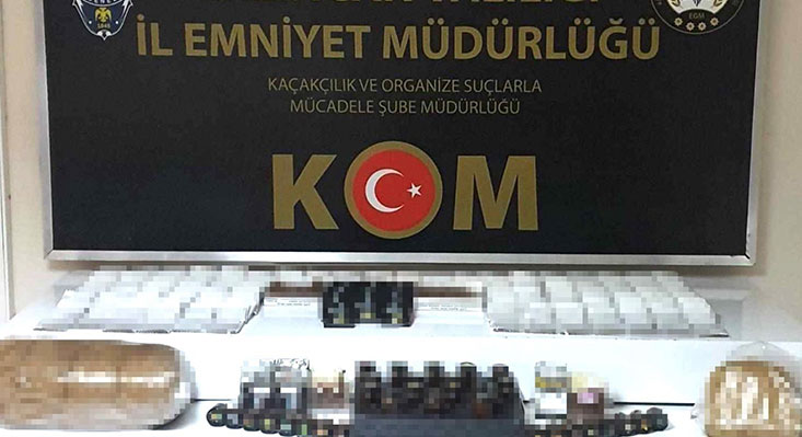 Erzincan’da kaçak tütün ve tütün mamullerine yönelik düzenlenen operasyonda, bandrolsüz