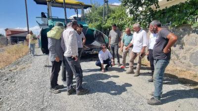 Üzümlü Kaymakamı Buğra Karadağ, Karakaya Köyü’nde devam eden yaklaşık 2