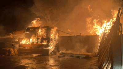 Erzincan’ın Karaağaç Mahallesi’nde bulunan Keresteciler Sitesi’nde bir imalathanede çıkan yangın,