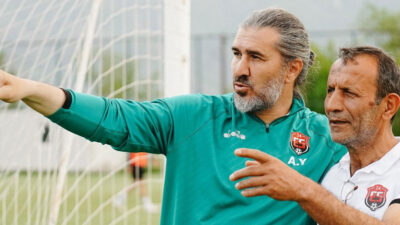 Galatasaray ile UEFA Kupası şampiyonluğu yaşayan, Beşiktaş’ın savunmasında yıllarca görev