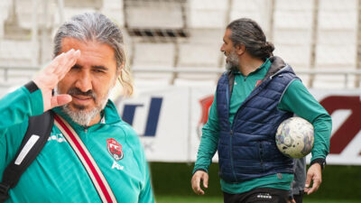 24 Erzincanspor, tecrübeli teknik adam Ahmet Yıldırım ile yeniden anlaştı.