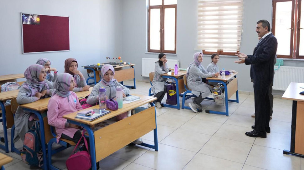Erzurum’daki programı kapsamında bir dizi temasta bulunan Milli Eğitim Bakanı