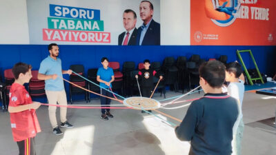 Refahiye Gençlik Merkezi, “Merkezimde Sen Varsın” etkinliği kapsamında öğrencilerle bir