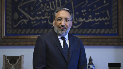 Diyanet İşleri Başkanlığı’nda bayrak değişimi yaşandı. Görev süresi sona eren