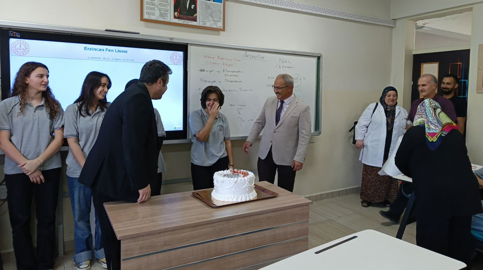 Erzincan Fen Lisesi’nden Reyyan Demiriz, 65 ülkeden 1,6 milyon mektubu