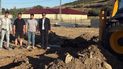 Erzincan’ın Çayırlı ilçesinde hayata geçirilen 10 bin metrekarelik sera projesi,