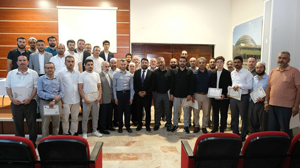 Hatice ZENGİN Erzincan İl Müftülüğü, üstün başarı gösteren din görevlilerine