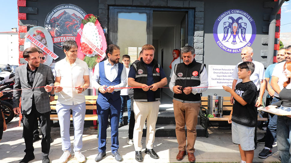 Erzincan’da motosiklet tutkunlarını bir araya getirmeyi amaçlayan Rotasızlar Motosiklet Derneği