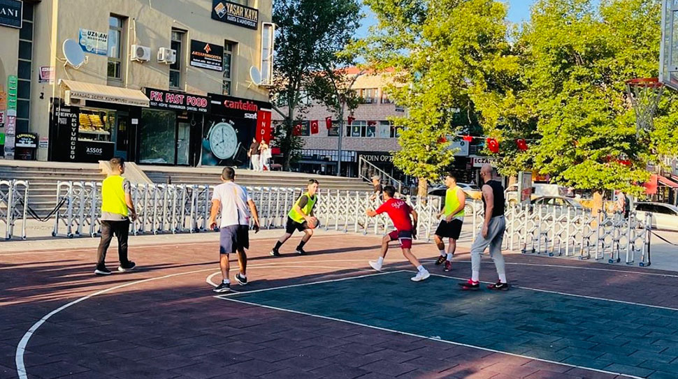 30 Ağustos Zafer Bayramı dolayısıyla düzenlenen etkinlikler kapsamında, basletbol müsabakaları