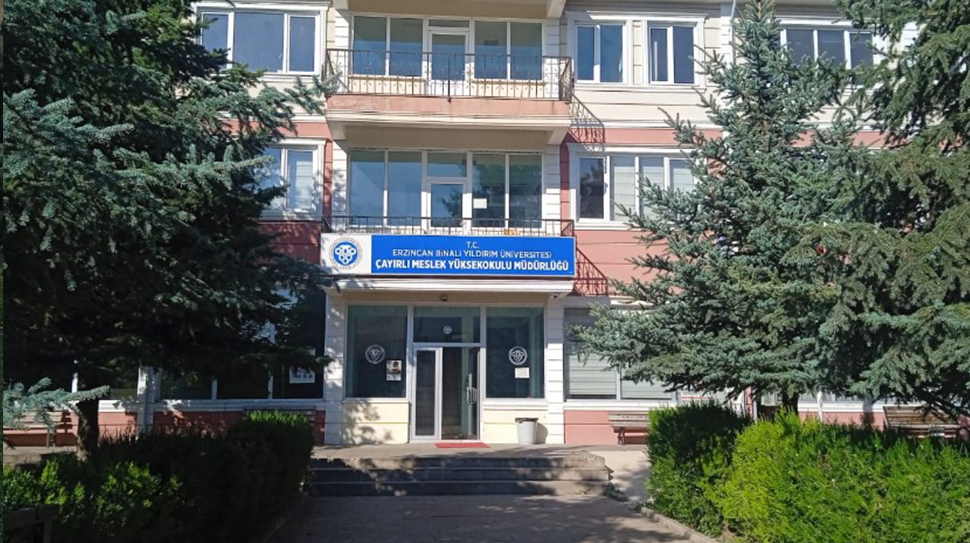 Erzincan’ın Çayırlı ilçesinde faaliyet gösteren Çayırlı Meslek Yüksekokulu’nun kapatıldığı iddiaları