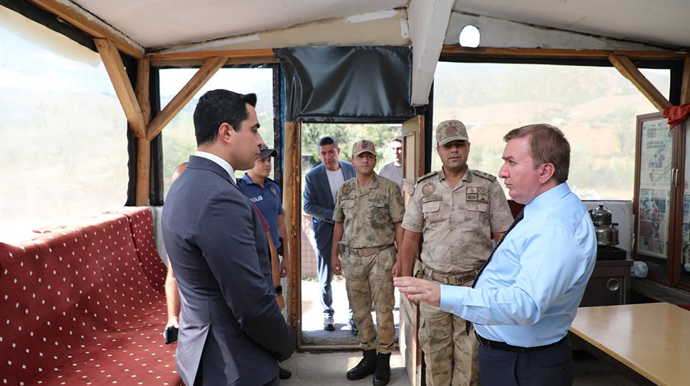 Erzincan Valisi Hamza Aydoğdu ve Kemah Kaymakamı Resul Tutay, Cebesoy