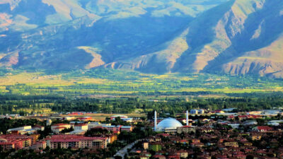 Türkiye İstatistik Kurumu’nun (TÜİK),  2024 verilerine göre Erzincan, 18,5 yıllık