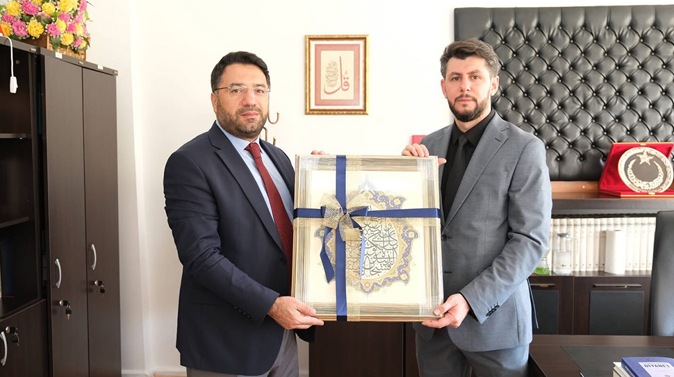Erzincan İl Müftüsü İsmail Fakirullahoğlu, İl Müftü Yardımcısı Rahmi Elen ile birlikte Otlukbeli ilçesinde
