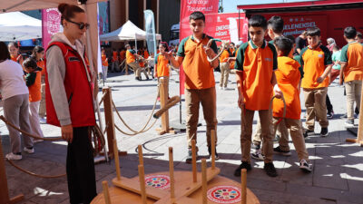 Türkiye Geleneksel Spor Dalları Federasyonu’nun hayata geçirdiği “Geleneksel Oyunlar Tırı”