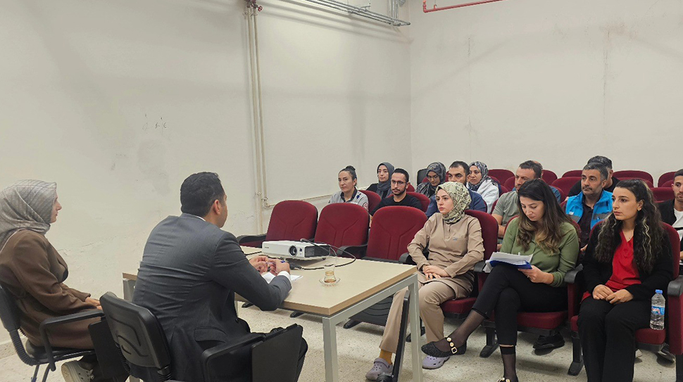 İliç İlçe Devlet Hastanesi’nde sunulan hizmetlerin değerlendirilmesi, çalışanların talep ve