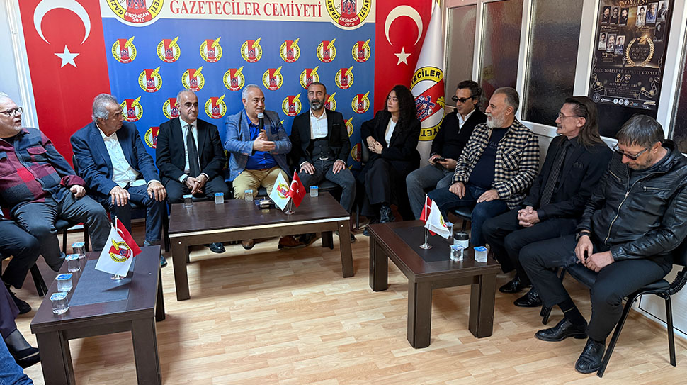 6. Uluslararası Kısa Film Festivali’nin jüri üyeleri, ödül töreni öncesi