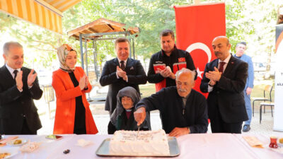 1 Ekim Dünya Yaşlılar Günü dolayısıyla Erzincan 100. Yıl Atatürk