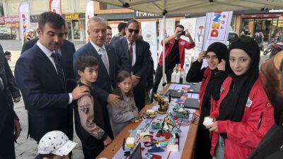 Cumhuriyetin 102. yıl dönümü coşkusu, Erzincan’da bilim ve teknoloji rüzgarıyla