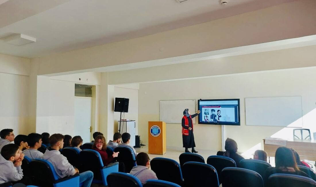 Kızılay Haftasında Gönüllülük Bilinci Gençlere Taşındı Türk Kızılay Erzincan İl Merkezi, Kızılay Haftası kapsamında Erzincan Fen