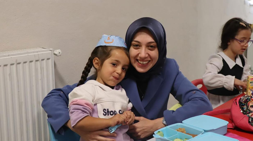 Fakülte Birincisi ve Başarılı İdareci: Tercan Kaymakamı Neslihan Kısa Duman Kimdir? Erzincan Tercan Kaymakamı Neslihan Kısa Duman, 5 Ağustos 2024’te görevine