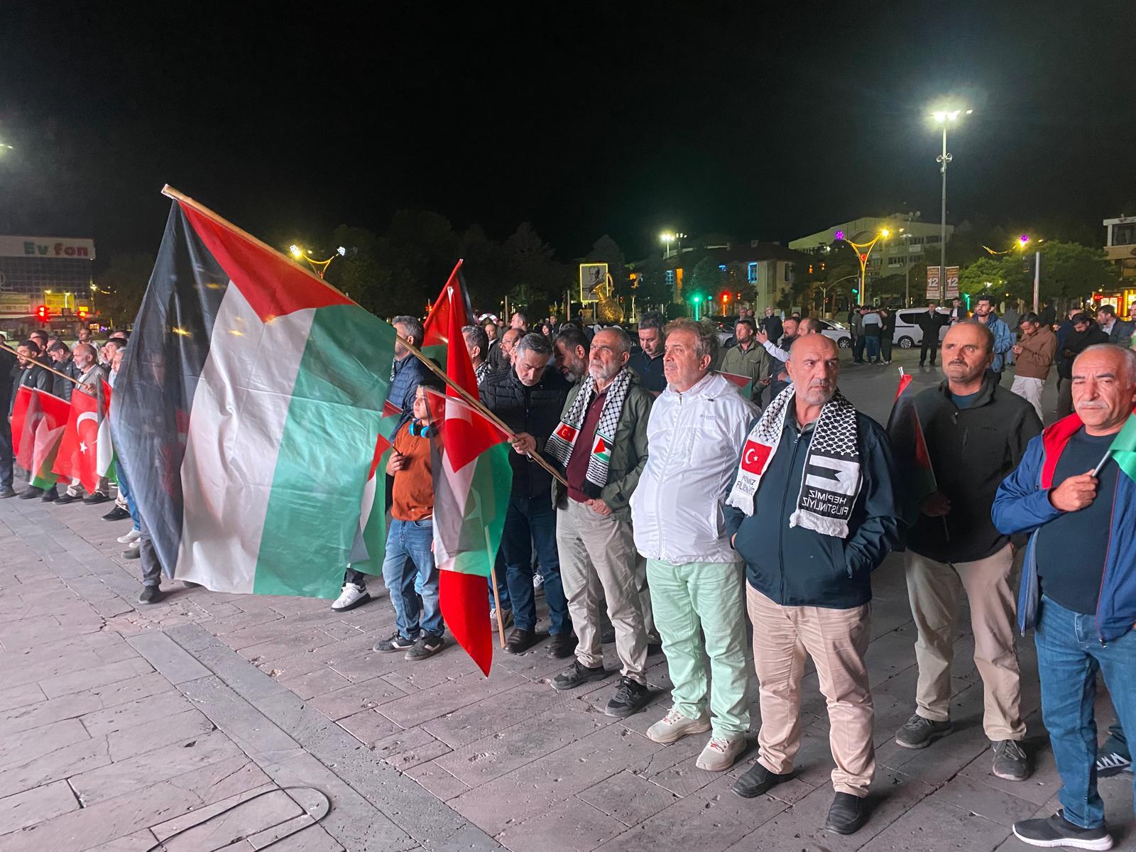 Gazze’ye insani yardım ulaştırmak isteyen Sumud Filosu’na yapılan saldırıya Erzincan’dan