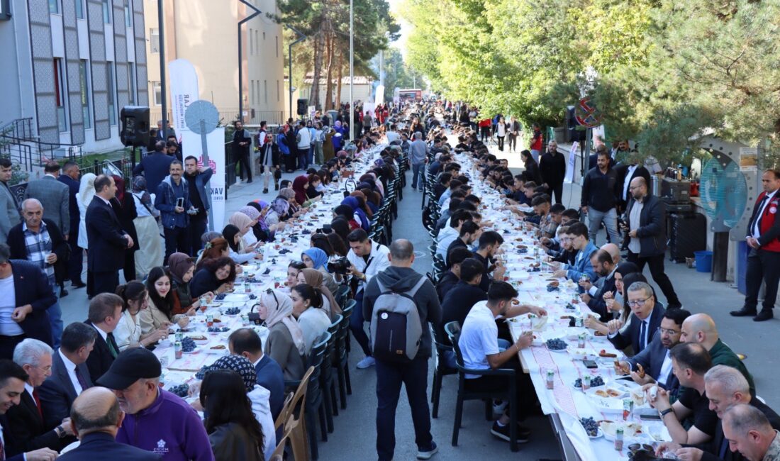 Erzincan’da yeni eğitim-öğretim dönemine girerken, üniversiteyi kazanarak kente gelen öğrenciler