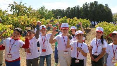 Erzincan’da düzenlenen “Lider Çocuk Tarım Kampı” kapsamında 60 ilkokul öğrencisi,