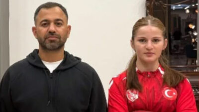 Erzincanlı millî güreşçi Safiye Mustafa, Romanya’nın Cluj Napoca kentinde düzenlenen