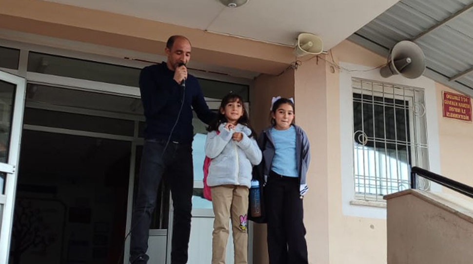 Erzincan’ın Kavakyolu Şehit Nazmi Ermurat İlkokulu’nda, değerler eğitimi kapsamında gerçekleştirilen
