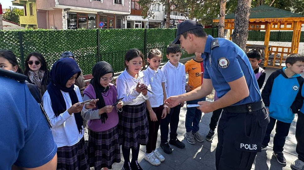 Erzincan İl Emniyet Müdürlüğü’nün “Cogep Hep Birlikte Aileyiz” projesi kapsamında