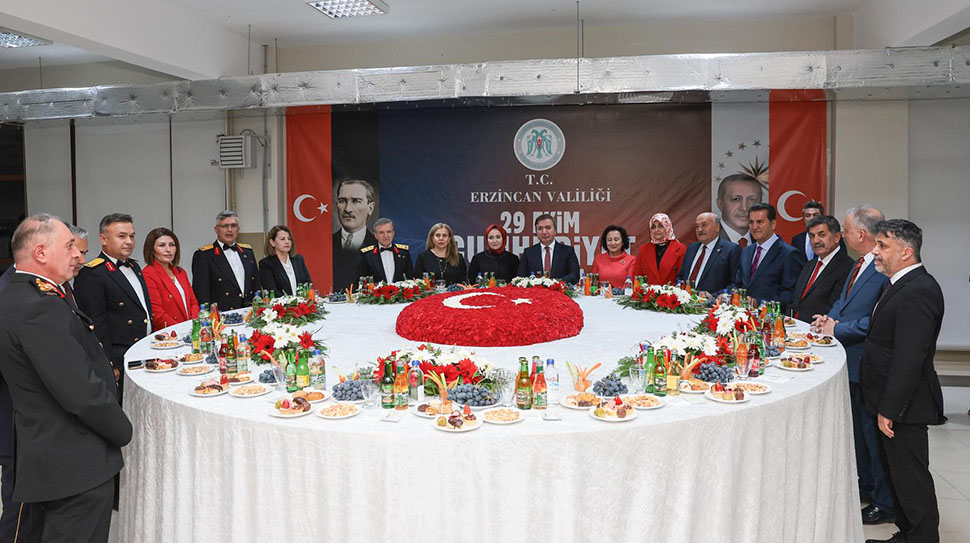 Erzincan Valisi Hamza Aydoğdu ve eşi Emine Aydoğdu’nun ev sahipliğinde