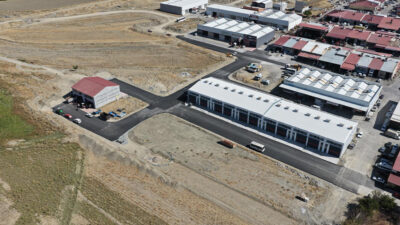 Erzincan Belediyesi Fen İşleri Müdürlüğü ekipleri, Yeni Sanayi Sitesi’nde yürüttükleri