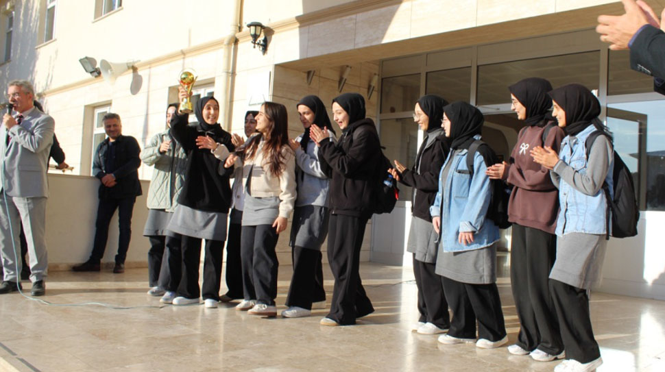Erzincan TOBB Binali Yıldırım Kız Anadolu İmam Hatip Lisesi’nin “Haydi