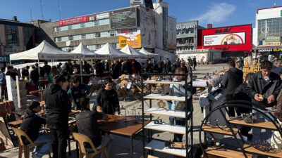 Erzincan Mesleki ve Teknik Anadolu Lisesi öğrencileri, ihtiyaç sahibi arkadaşlarına